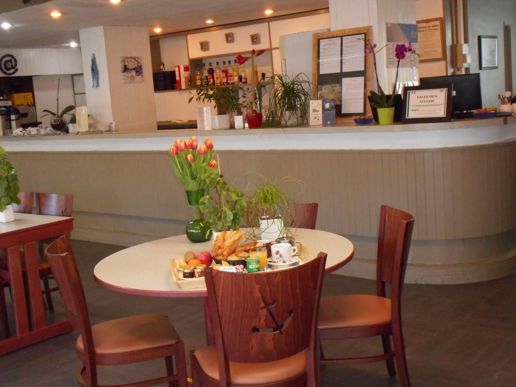 Hotel Les Gens De Mer La Rochelle Ла-Рошель Экстерьер фото